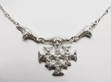 Hiddenseer Collier mit Kreuz und Sonderteilen
