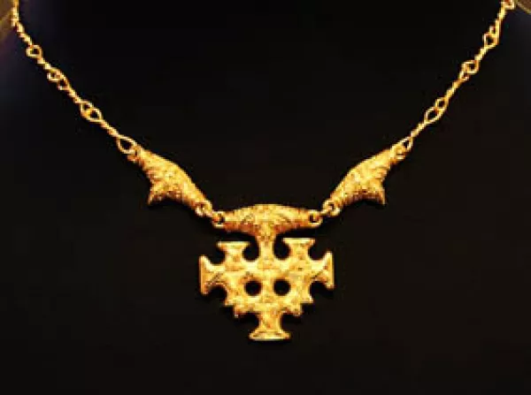 Hiddenseer Collier mit Kreuz und Sonderteilen